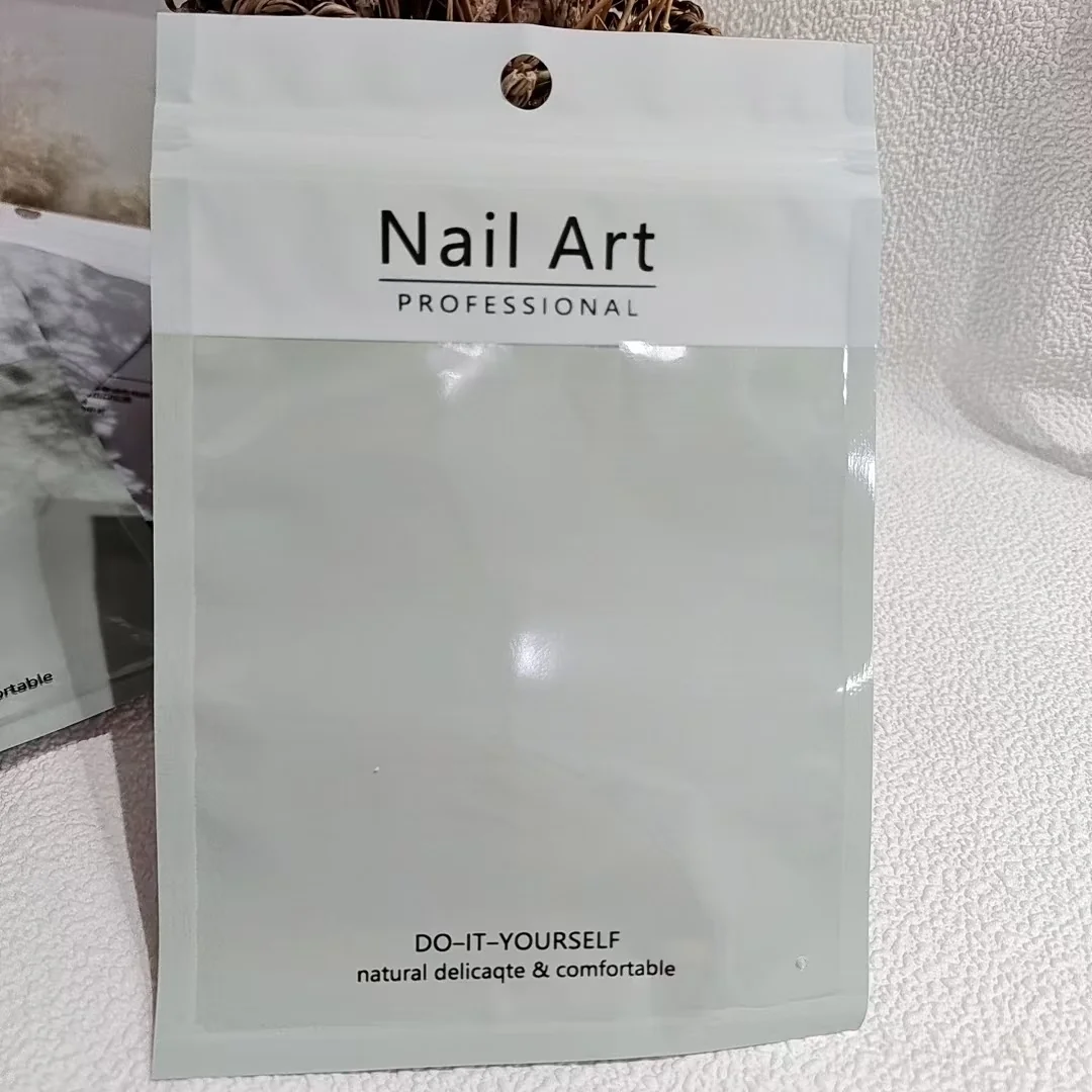 Saliegroene plastic ziplockzakjes voor nageltools