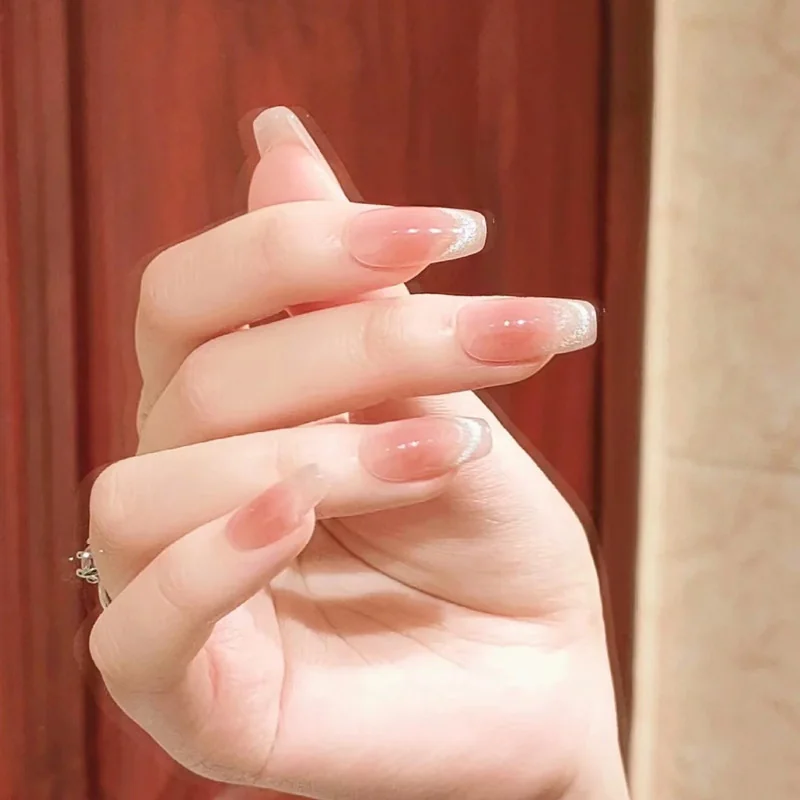 Nalepovacie nechty Cat Eye Blush, dlhý tvar coffin, trblietavý povrch