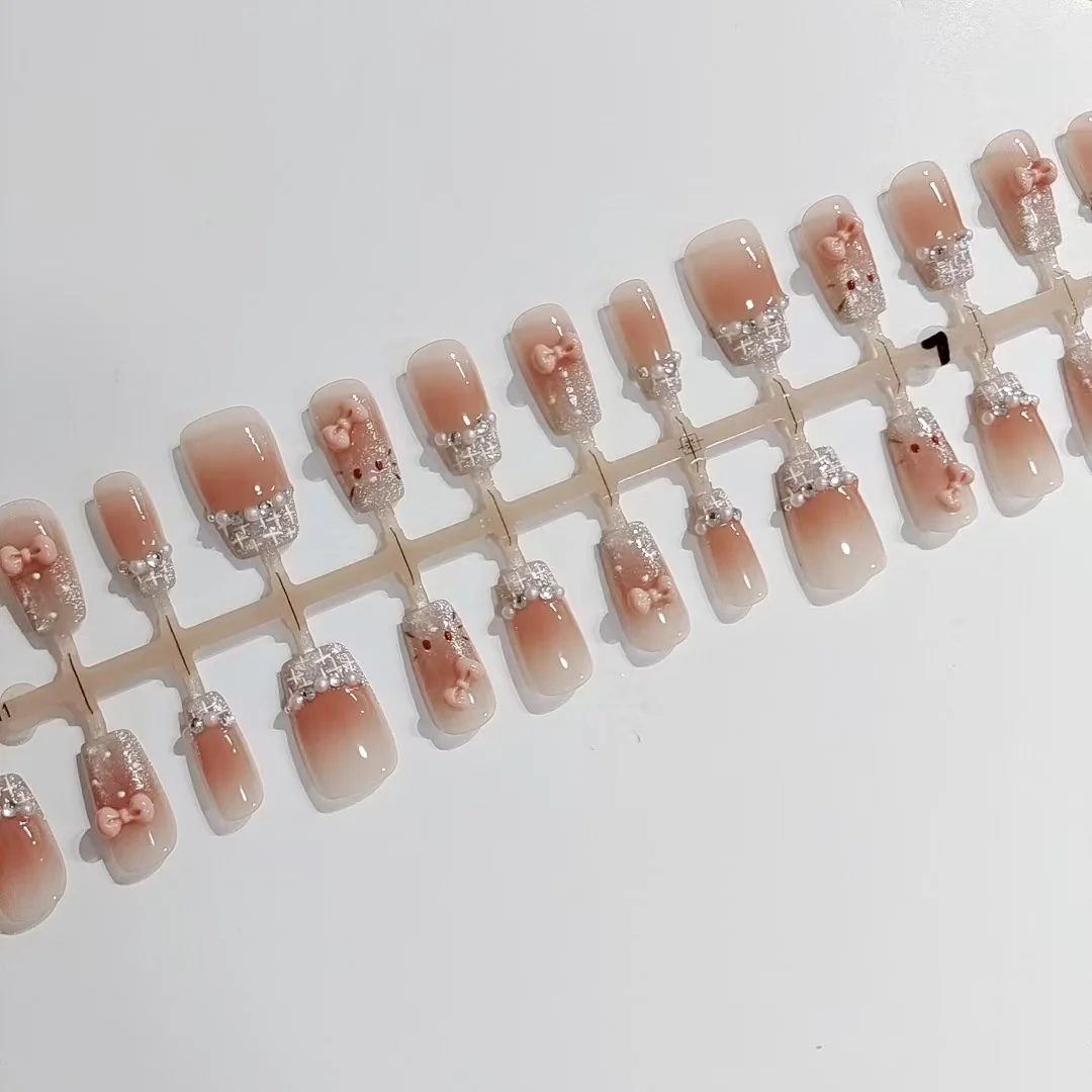 Press-on nails korte vierkante vorm met leuk kat-cartoon, 30 stuks