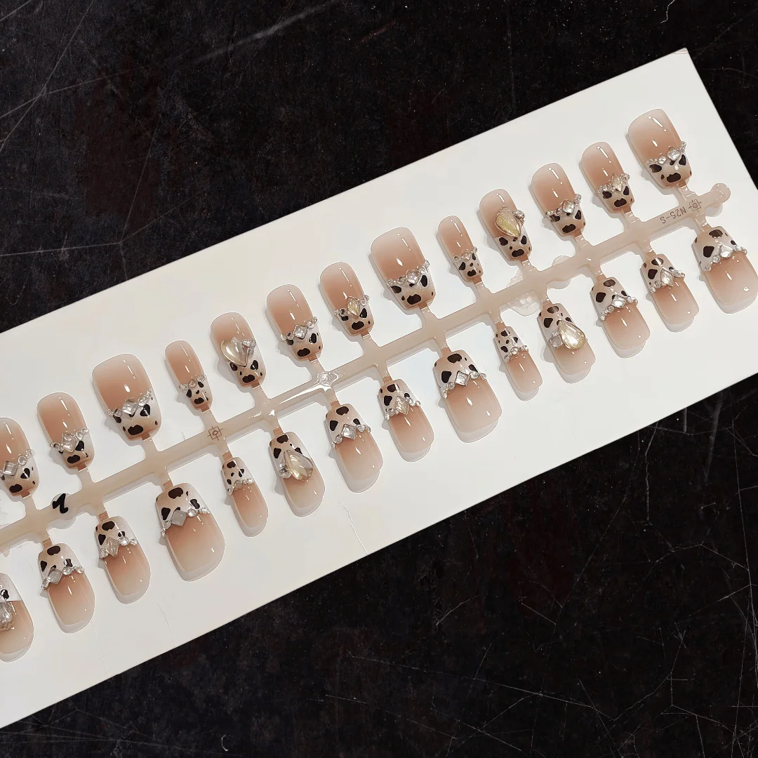 Kaas Luipaardprint Nepnagels met Strass Korte Coffin Vorm