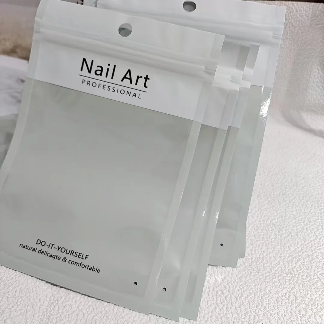 Saliegroene plastic ziplockzakjes voor nageltools