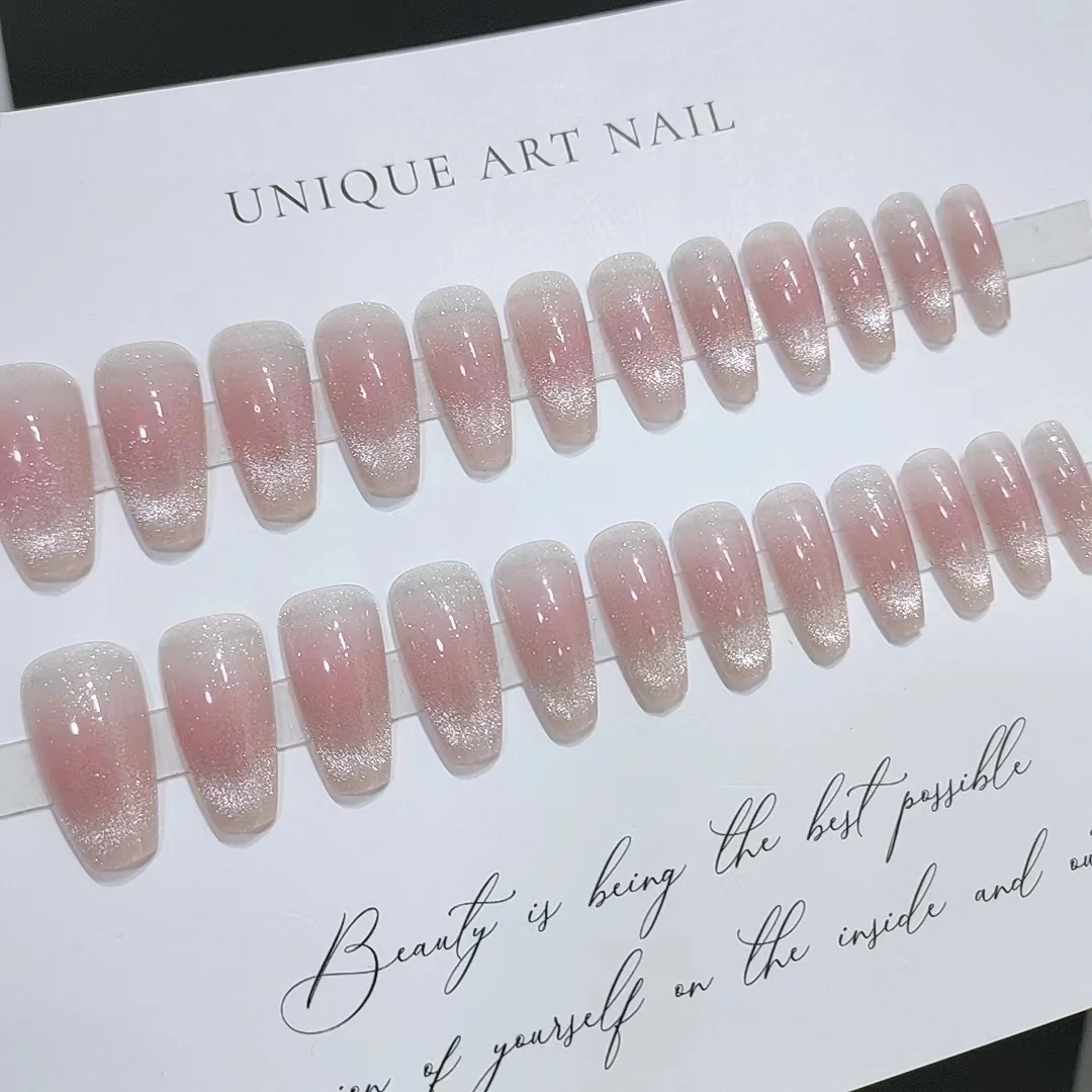 Nalepovacie nechty Cat Eye Blush, dlhý tvar coffin, trblietavý povrch