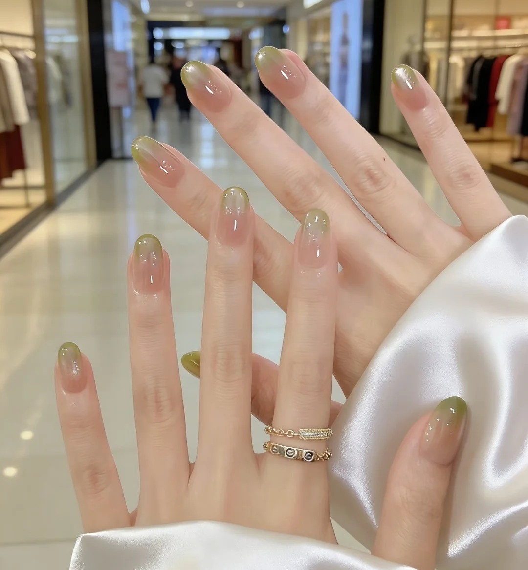 Unghie Finte Cat Eye Uva Verde Guava Ovali Corte Medie