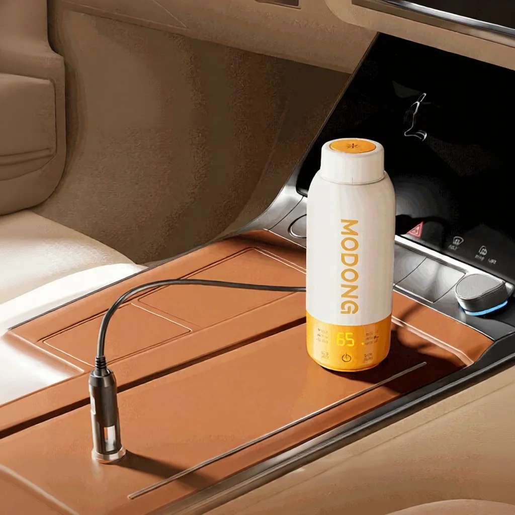 Draagbare elektrische waterverwarmbeker voor in de auto met temperatuurregeling