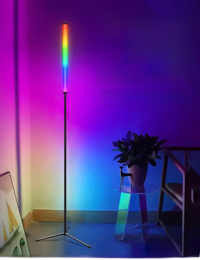 Lampă de podea RGB cu schimbare culori, sincronizare muzicală și control prin aplicație