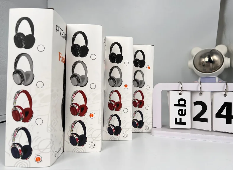 Fones de Ouvido Bluetooth Over-Ear com Graves Profundos e Conectividade Sem Fio