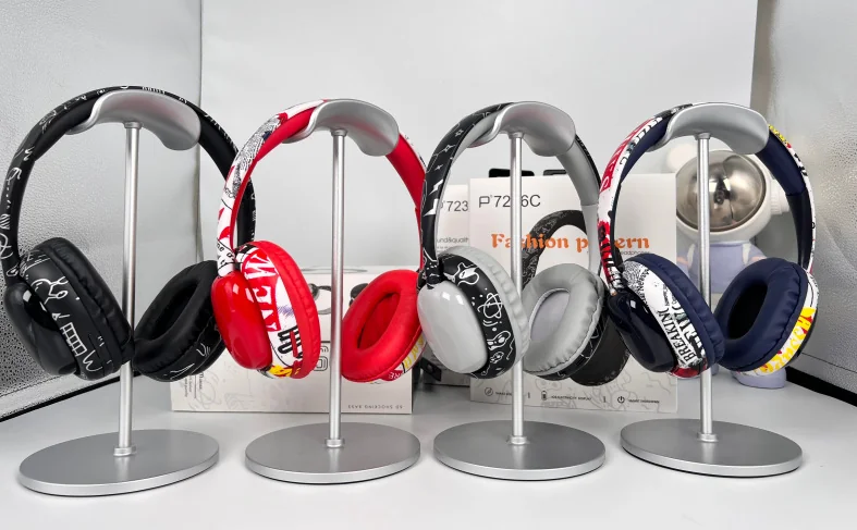 Fones de Ouvido Bluetooth Over-Ear com Graves Profundos e Conectividade Sem Fio
