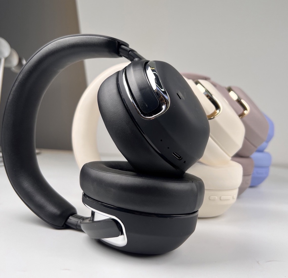 Active Noise Cancelling Wireless Over-Ear Headphones with Mic