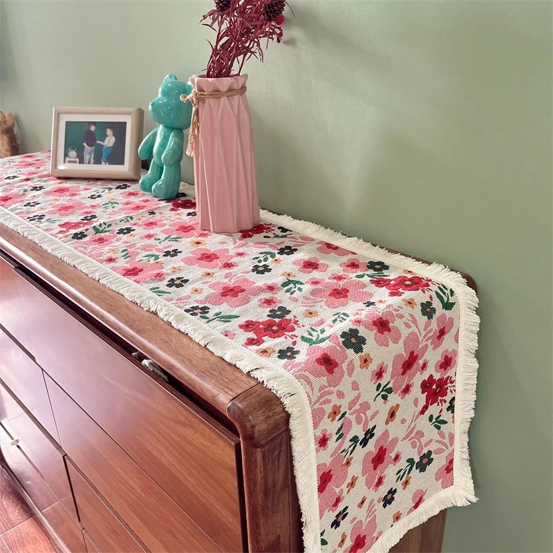 Floral Table Runner Cotton Blend Decorative Cloth for Dining