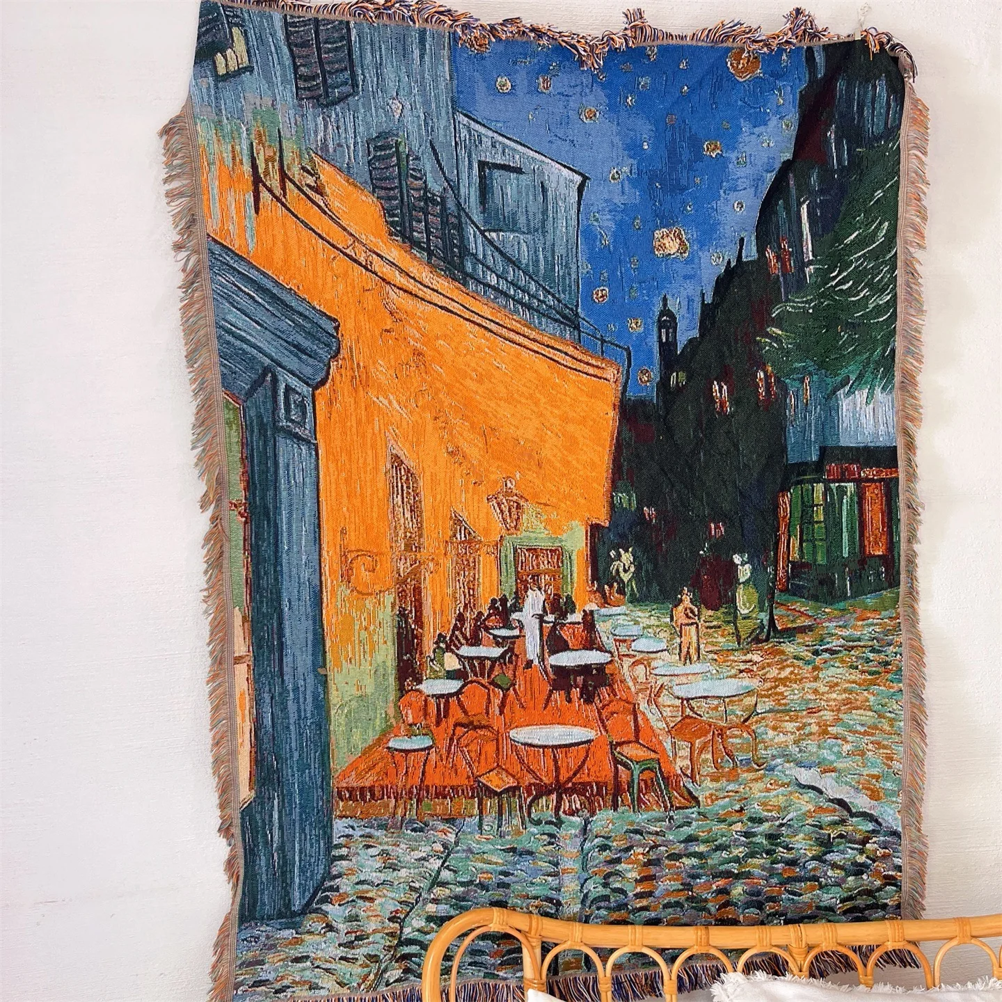 Pletený prehoz s motívom Van Gogh na dekoráciu pohovky