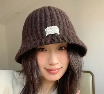 Knitted Coffee‑Tone Bucket Hat, Adjustable 56‑58cm, Christmas & Halloween Warm Daily Headwear, Soft Casual Bucket Cap, Festival Giveaway