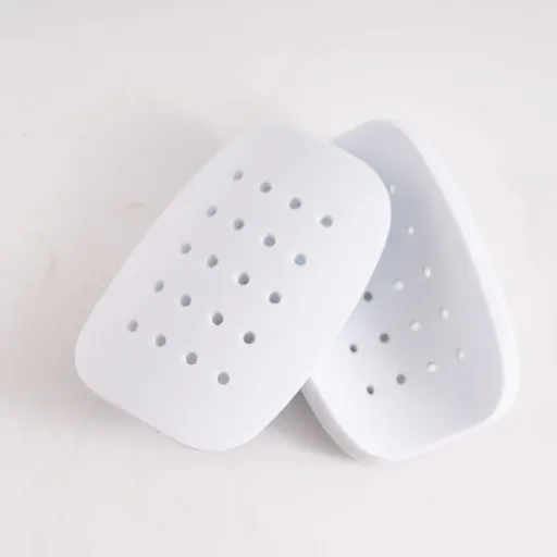 Universal Football Shin Guard Sports Leg Protector Pad Breathable Soccer Leg Shin Guards Footballs Training Equipment - White S