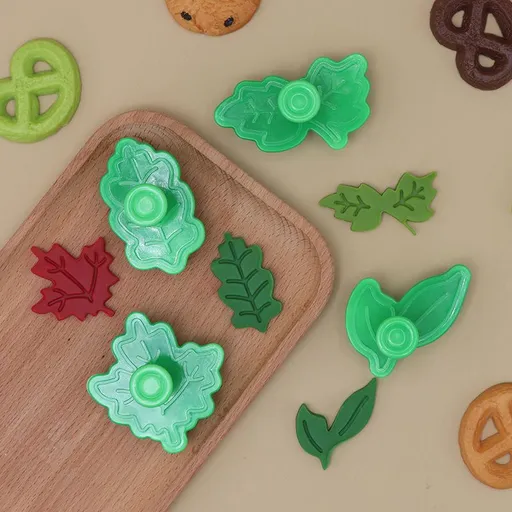 Cake Leaves Baking Pie Crust Cutters Mold Cookie Cutters, Pastry/Fondant Stampers/Apple Pie for Thanksgiving Christmas, Set of 4