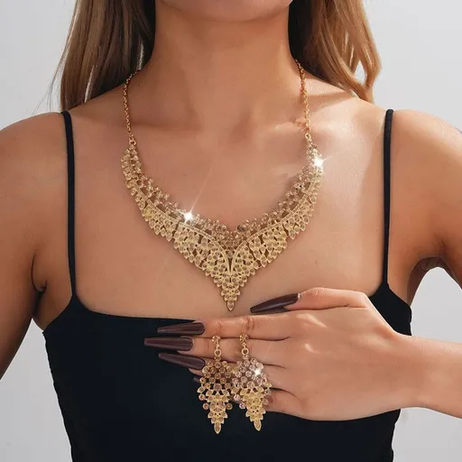Affordable Luxury, Statement-Making Full-Diamond Necklace and Earring Set, Accessories for Banquets, Parties, and Weddings – Gold