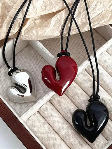 3 Pieces/set Asymmetric Oversized Heart Shaped Leather Cord Long Sweater Chain Necklace Red Black Silver Women Jewelry Y2K Accessories Valentine s Day Mother s Day Gift