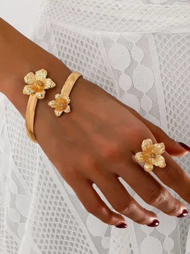 2Pcs Set - Vintage Elegant Floral Bracelet Ring Jewelry Set For Women Suitable For Daily Wear Festivals Vacations Parties Romantic Charm Jewelry Gift