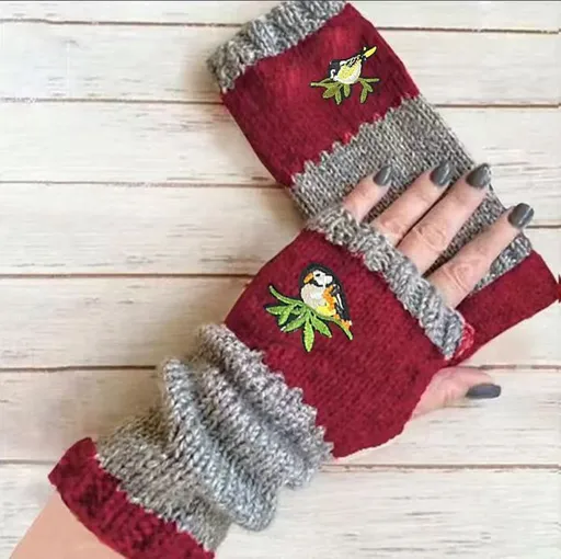 Cozy Spliced Knit Fingerless Gloves Palm Protective Work Partner 2 Pcs Bird Dark Red Half Finger Pattern Suitable for Christmas Gifting