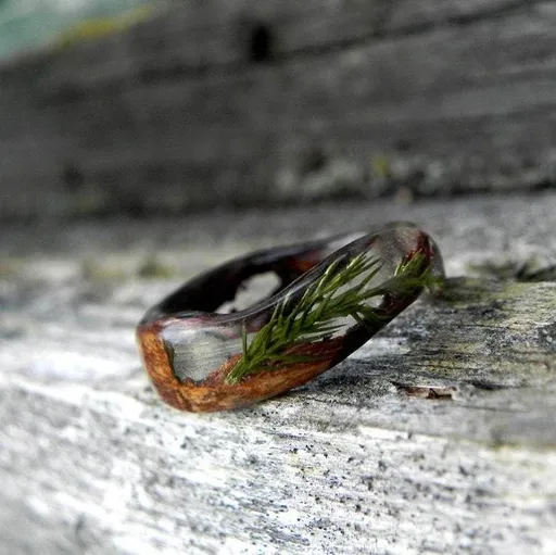 1PC Natural Forest Ring – Wooden Ring for Men & Women, Resin Juniper Wood Ring, Curved Wood Ring for Men