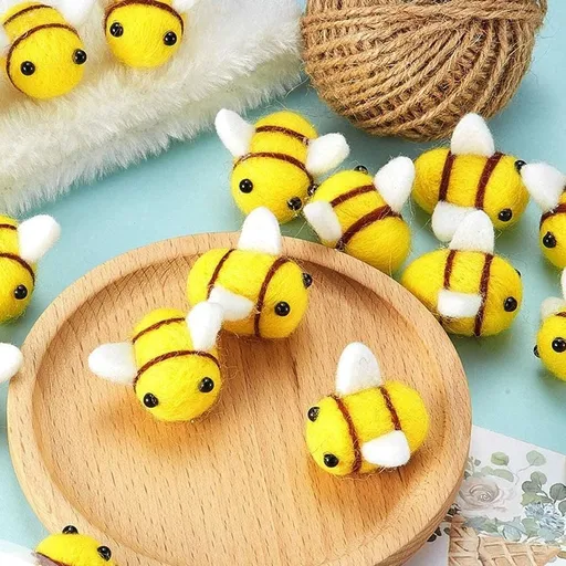 Handmade Yellow Wool Felt Bees for Crafts, 20 Pieces, Ideal for Projects and Decorations