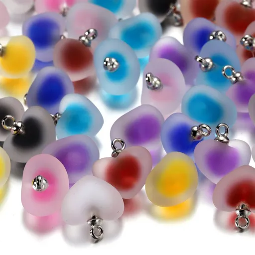 25pcs Random Mixed Gummy Heart Charms Resin Kawaii Valentine Love Charms Transparent Heart Charms for Jewelry Making Bracelets