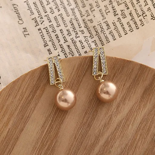 2pairs Pearl Earrings for Women Girls Gold Plated Hypoallergenic Pearl Earrings Cubic Zirconia Dangle Earrings Elegant Jewelry