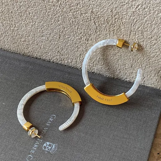 Hoop Earrings for Women Geometry Acrylic Resin Earrings Bohemia Tortoise Shell Earrings Mottled Statement Stud Earrings Fashion Jewelry (White)