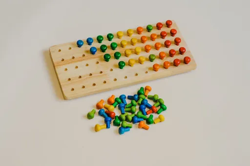 Peg tray insert