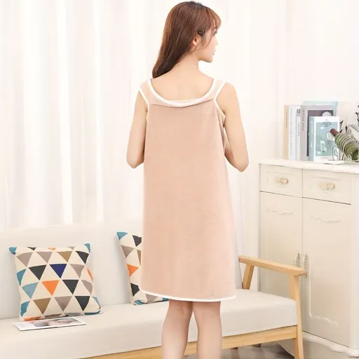 1-Piece Bath Towel with Pocket, Wearable Bath Towel, Bathroom Shower Supply, Can be Used as Robe, Nightgown, Sexy Strap Dress, Blanket, Indoor/Outdoor Fitness Sauna Shawl, Easy to Carry, Machine Washable（ khaki）