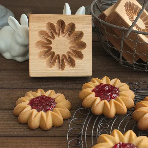 Wooden Cookie Biscuit Mold, 3D Baking Mold, Embossing Craft Decorating Baking Tool, Kitchen DIY ( 10 * 10 * 2)