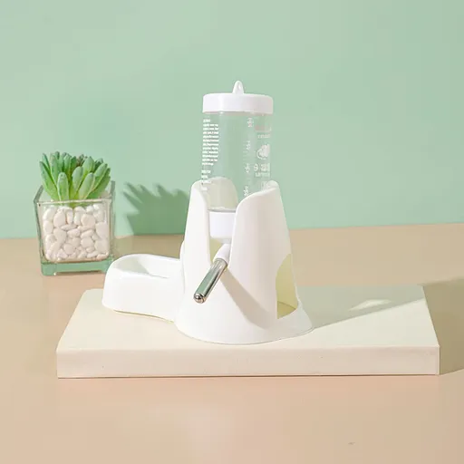 White hamster water bottle with standard, food bowl base, automatic water dispenser, suitable for dwarf hamsters, gerbils and other small animals.