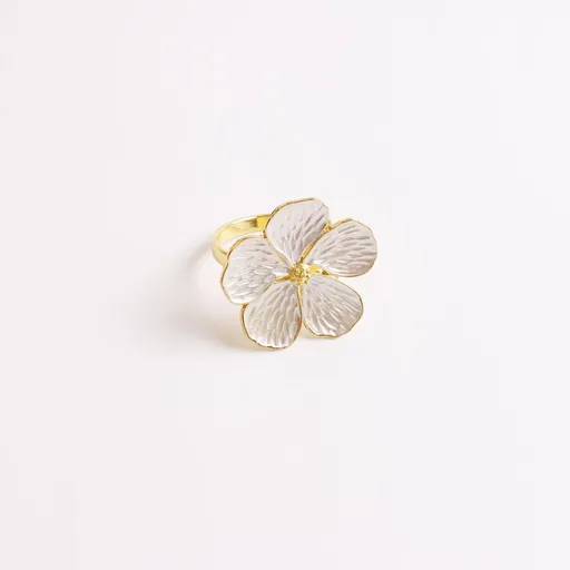 6 Pcs White Flower Napkin Rings Set, Napkin Ring Holder Floral Serviette Buckles for Wedding Party Banquet