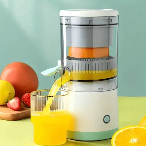 New Portable USB Charging Juicer, High Juice Yield for Various Fruits, Pulp Separating Design, Rechargeable Lithium Battery Ideal Gift White
