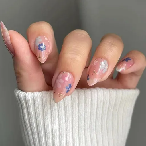 24pcsReusable Floral Press-On Nails for Everyday Style, Parties & Special Occasions (Soft Pink)