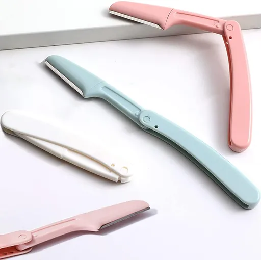 Set of 4 face razors - microdermabrasion blades for the face - eyebrow trimmers - facial shavers and facial hair removal devices.