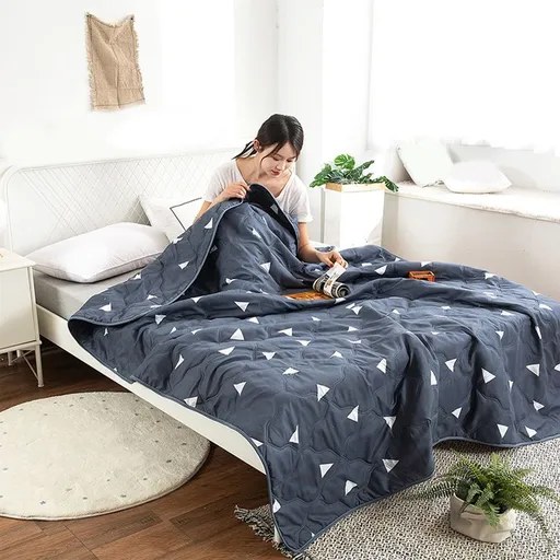Aloe Vera Summer Quilt with Machine Washable Design, Lightweight Air Conditioning Blanket for Double Bed, 100x150cm to 150x200cm/39.37x59.06in to 59.06x78.74in