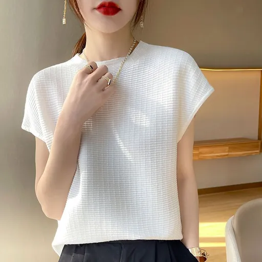 wu Thin Short Sleeve Plaid Knitted Top White L Size: L; Height (cm): 165-170; Weight (kg): 55-60; Bust (cm): 90-94; Waist (cm): 74-78; Shoulder width (cm): 39; Length (cm): 62
