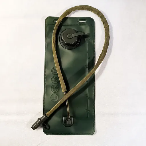Outdoor Green 2L Hydration Bladder for Running & Cycling - Eco-Friendly PEVA Material Water Reservoir Pack Insert with Bite Valve & 93CM Water Pipe