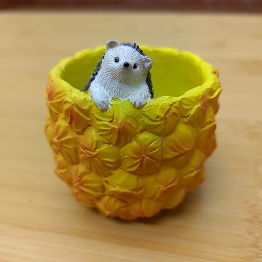 Cute Hedgehog Pineapple Resin Planter - Mini Succulent Pot, Desktop Decor, Garden Ornament, Unique Gift for Plant Lovers (Pineapple)