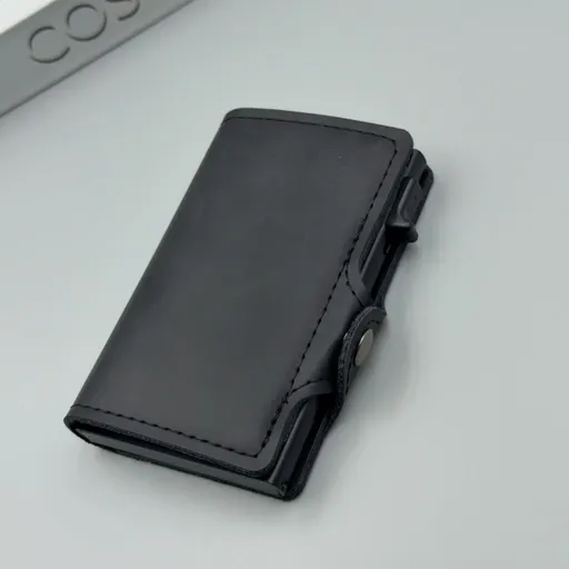 men's accessories, RFID-blocking card holder, aluminum card holder, carbon fiber pattern, security card holder, minimalist wallet alternative, Australian men, credit card protector, identity theft prevention, slim card holder - Black - Size M