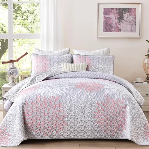 Mosaic Quilted coverlet and pillowcovers set: Unique Patchwork Design - Queen size