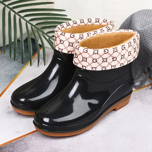 Womens Rain Boots Fashion Antiskid Short Rain Boot Round Head Radian PVC Plastic Rain Boots Black Padded 38