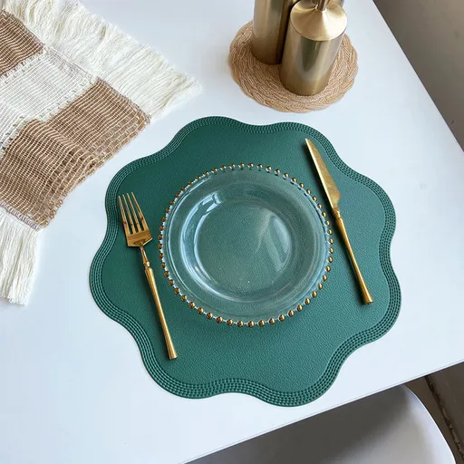 Green Nordic Style Faux Leather Placemats Set of 4 - Heat-Resistant Waterproof Table Mats 38x38cm(cutlery not included)