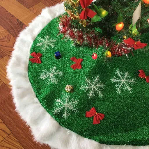 Christmas Decorations Green Tree Skirt Made with Soft Texture and Stitching Ideal for Festive Atmosphere