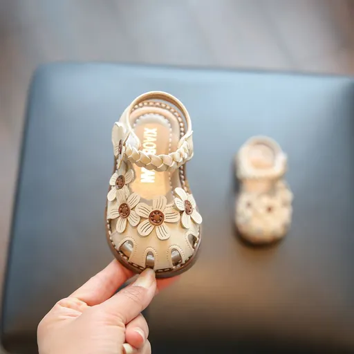Kamai bear Baby Girl Summer Sandals Soft Sole Velcro Beige Size 29 shoe length is about 18.5cm