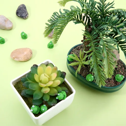 Mini Frogs Garden Decor 50Pcs Green Resin Frogs Figurines Mini Animals Miniature Cute Frogs Model Decor for Fairy Garden Home