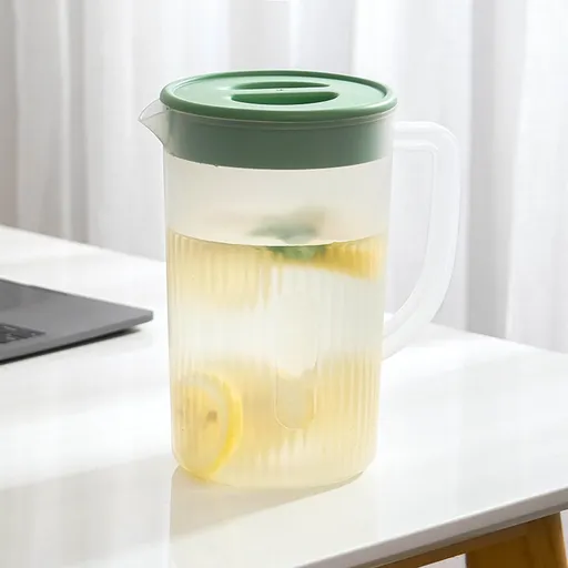 Water Pitcher with Lid, 2 L Plastic Pitcher for Tea & Juice Water, Hot/Cold Water Jug, Tea Pitcher, Juice Pitcher, 13.5 x 7.2 x 4.7 Inch Z-4-B