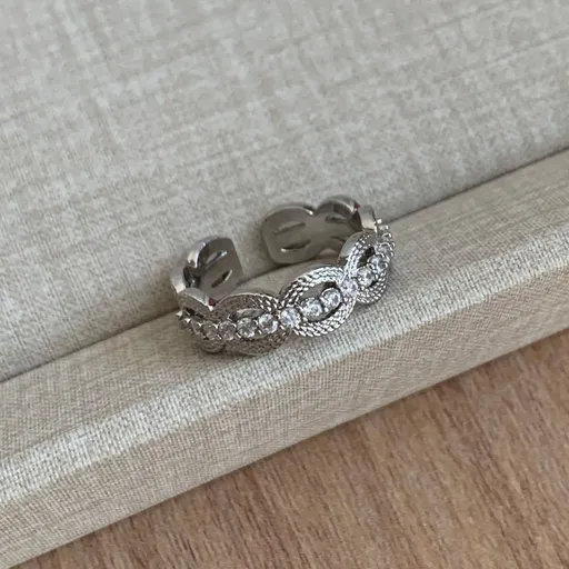 Hollow Out Zircon Ring | Halloween Elegant Jewelry Gift | Light Luxury Stack‑Wear Style Fashion Finger Ring