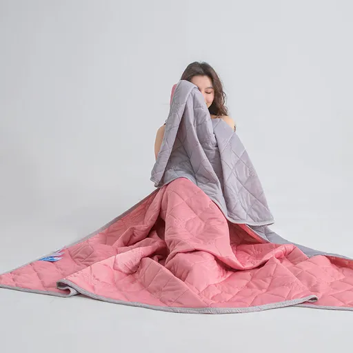 Christmas gifts for loved ones Aussie Summer Cooling Quilt – 4 Sizes, Breathable, Lightweight & Skin-Friendly for Refreshing Sleep All Season(bean paste red,200cm*230cm)