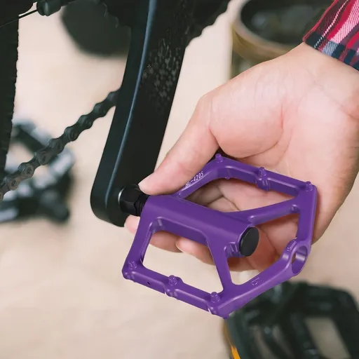 1Pair Aluminum Alloy Flat Bike Pedals Purple Suitable for Road and Mountain Bikes