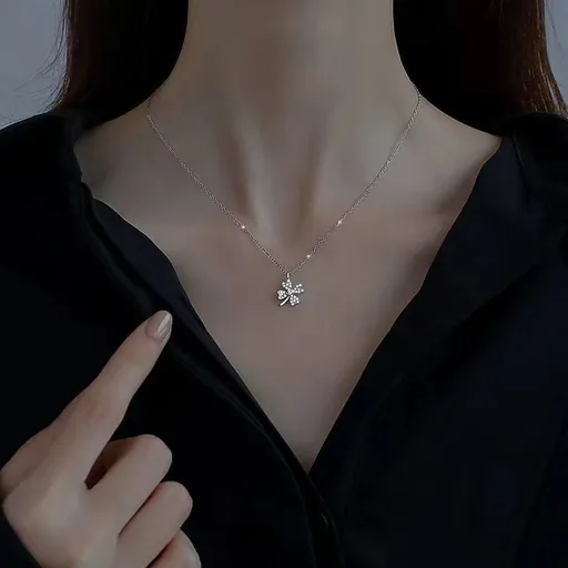 Necklace Women Alloy Bow Water Wave Chain Four-leaf clover necklace